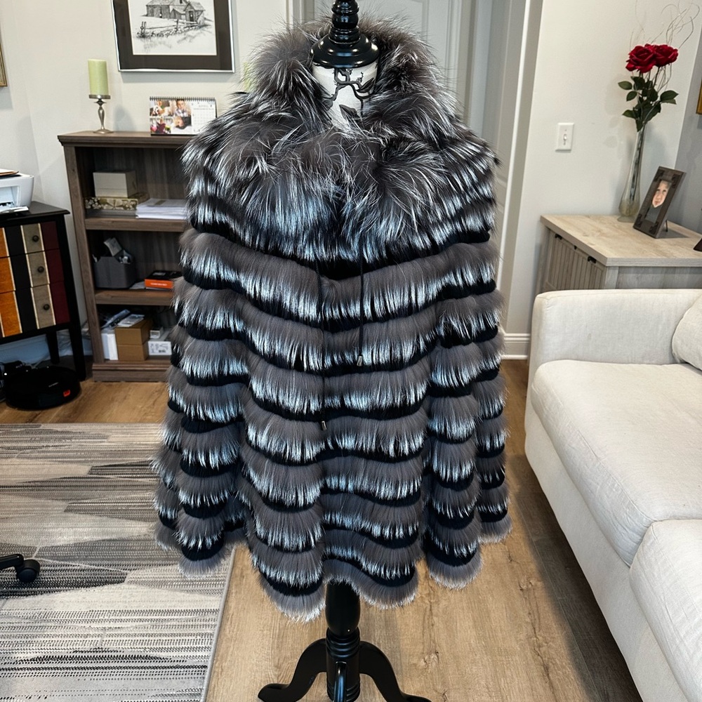 Luxurious Real Silver Fox and Rabbit Fur Cape/poncho - Black, White, Tan & Gray